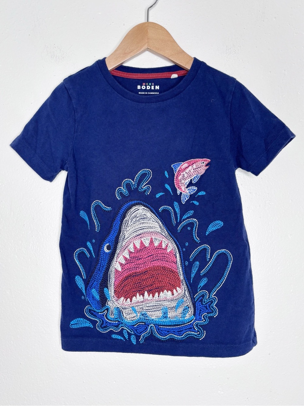Mini Boden Navy Embroidered Shark Short Sleeve Tee Size 5-6 EUC